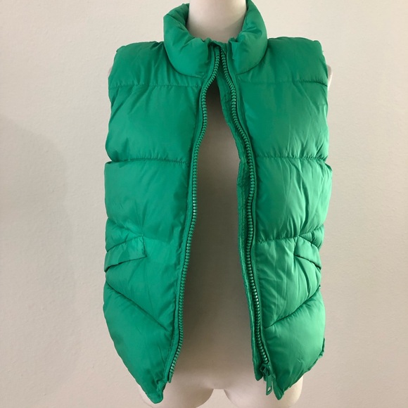 NWOT H&M Kids Green Puffer Vest - Picture 1 of 8